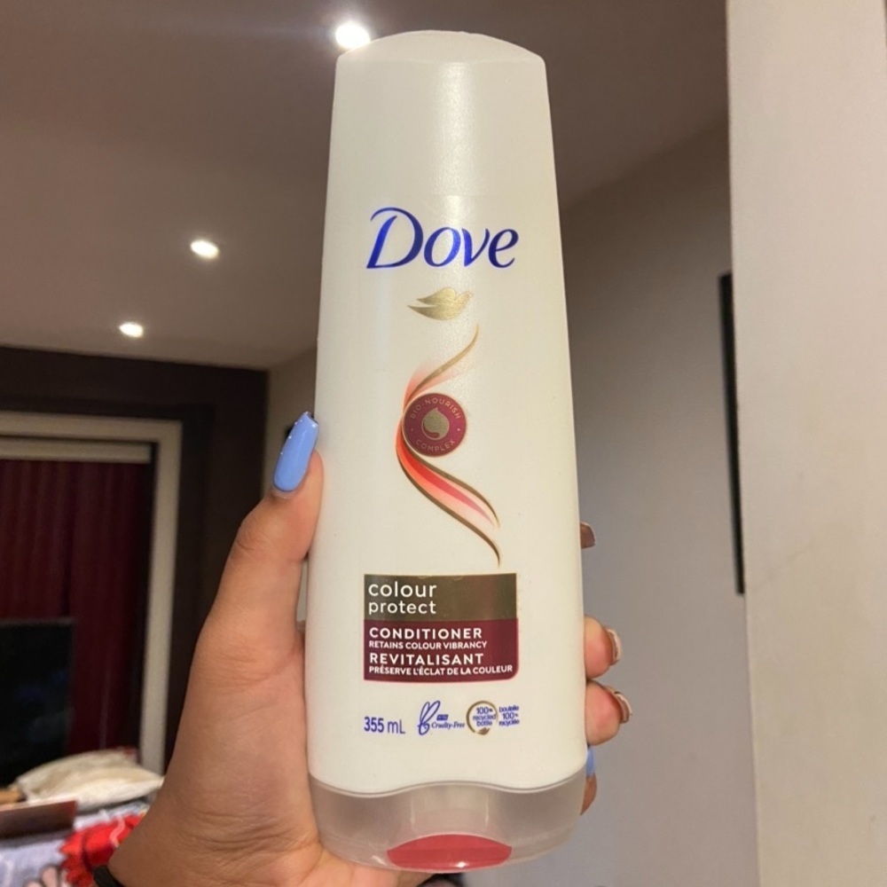 DOVE colour protect conditioners